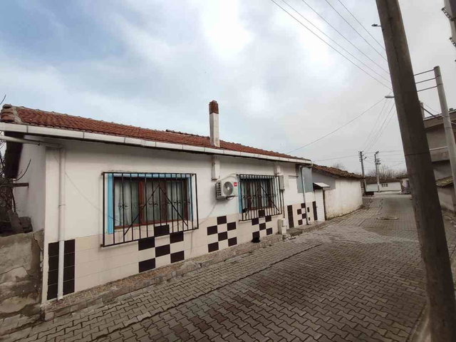 REMAX ŞİRVAN'DAN ÇANAKKALE BİGA'DA SATILIK 2+1 MÜSTAKİL EV