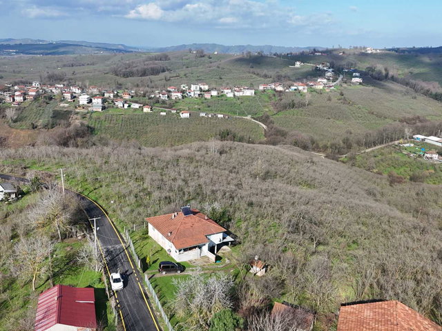 RE/MAX MAVİ'DEN 5823 M2 FINDIK BAHÇESİ VE 2 KATLI MÜSTAKİL EV