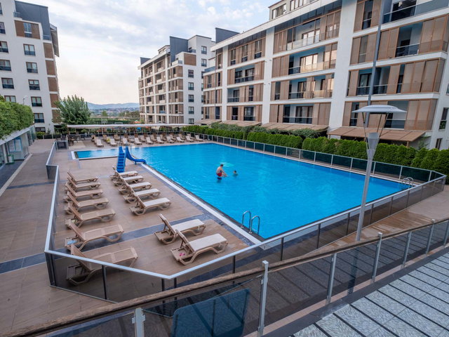 REMAX AREA DAN BALAT GEÇITPARK SITESI SATILIK ARA KAT 3+1 DAIRE