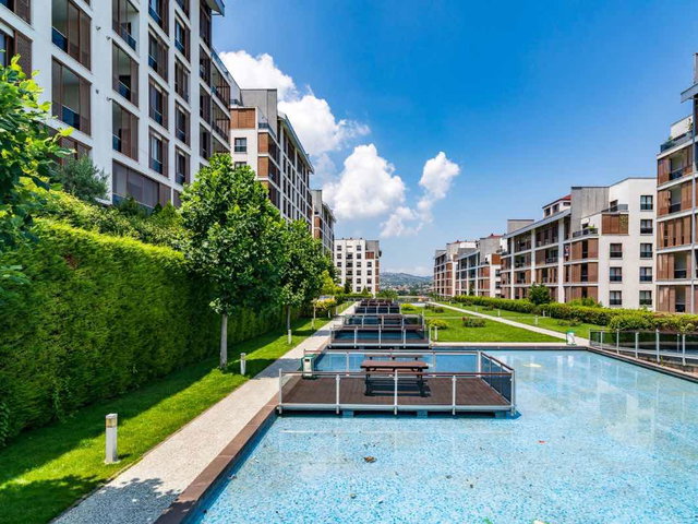 REMAX AREA DAN BALAT GEÇITPARK SITESI SATILIK ARA KAT 3+1 DAIRE