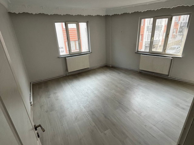 REMAX ADVANTAGE DEN BANDIRMA MERKEZDE  SATILIK  3+1 FIRSAT  DAİRE