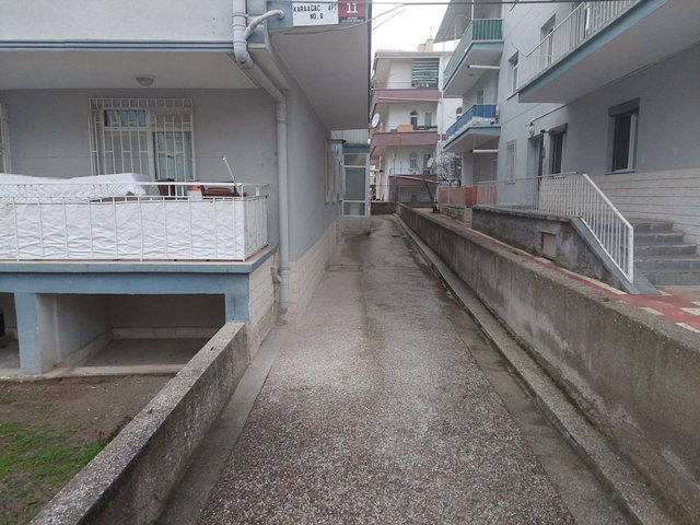 TUZLUÇAYIR MH DE 300. SOKAKTA GİRİŞ KAT (BAHÇE KATI) SATILIK 3+1 DAİRE
