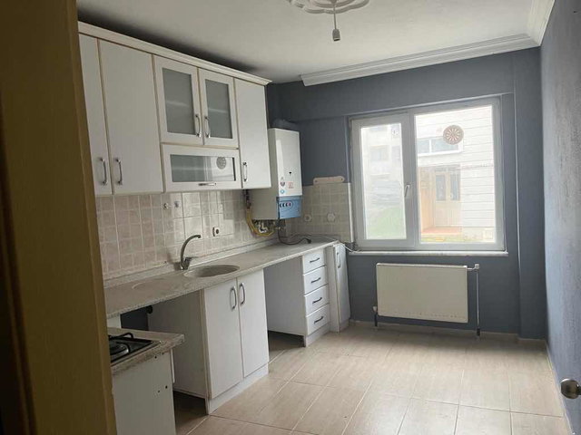 ŞİRİNTEPE’DE EŞYASIZ 2+1 DAİRE