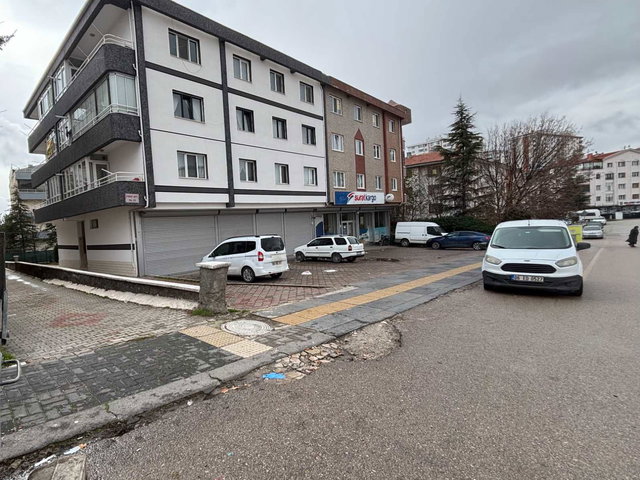 ERYAMAN AKINCI CADDESİ’NDE MASRAFSIZ, KOMPLE TADİLATLI 3+1  110 M² NET SATILIK DAİRE