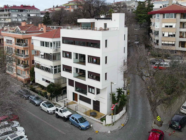 RE/MAX ABC M.SELÇUK KALAY'DAN MODA KAPANMAZ DENIZ MANZARALI 2+1 SATILIK KADIKÖY