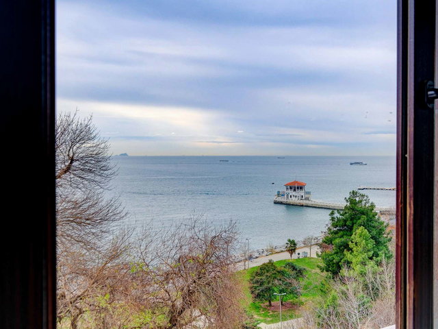 RE/MAX ABC M.SELÇUK KALAY'DAN MODA KAPANMAZ DENIZ MANZARALI 2+1 SATILIK KADIKÖY