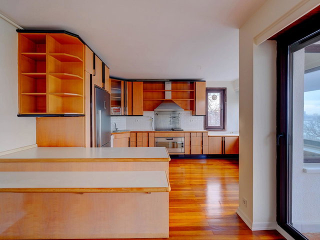 RE/MAX ABC M.SELÇUK KALAY'DAN MODA KAPANMAZ DENIZ MANZARALI 2+1 SATILIK KADIKÖY