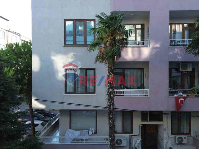 REMAX MİD -52 EVLER'DE SATILIK 2+1 DAİRE