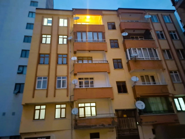 RE/MAX DEĞİŞİMDEN YENİMAHALLEDE  3+1 ASANSÖRLÜ ÖNÜ AÇIK SATILIK FIRSAT DAİRE