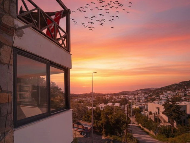 YALIKAVAK BODRUM’DA DENİZ MANZARALI  SİTE İÇERİSİNDE SATILIK DAIRE