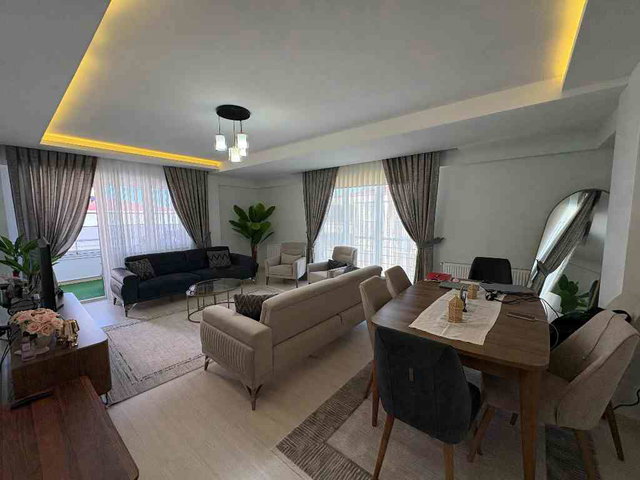 REMAX SEVCAN GÜRLEVİKTEN MEVLANA'DA SATILIK 150 M2 3+1 DAİRE