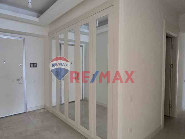 REMAX MODEL DEN SINPAŞ AQUA CITY D1 BLOKTA 3,5+1 SATILIK DAIRE