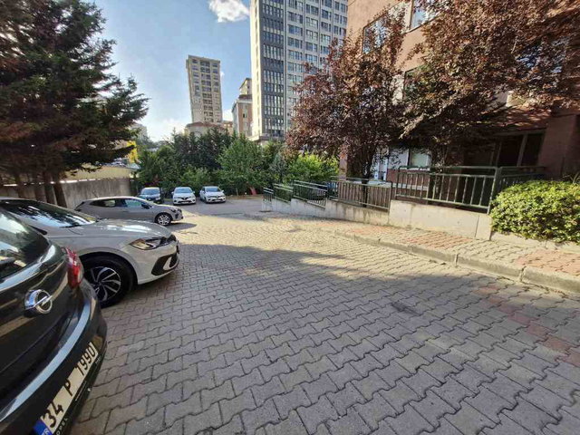 ŞERİFALİ’DE SEMPRA ERA SİTESİ 2+1 SATILIK DAİRE