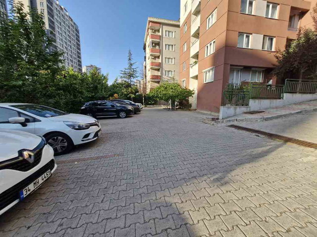 ŞERİFALİ’DE SEMPRA ERA SİTESİ 2+1 SATILIK DAİRE