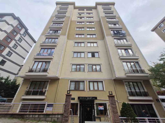 ÜMRANİYE MEHMET AKİF MAH 1+1 SATILIK DAİRE