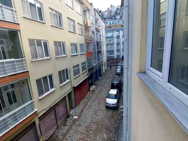 GIRESUN MERKEZ'DE HACISIYAM MAHALLESI'NDE 90 M² 2+1 DAIRE