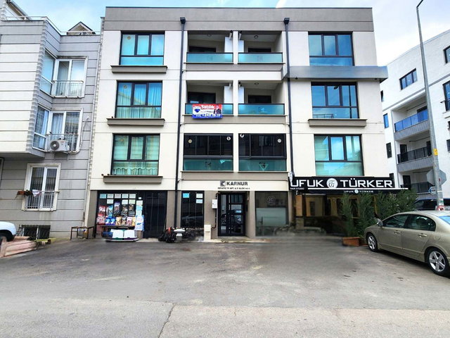 REMAX BEYAZ FETHİYE MAH. KARNUR YAPIM SIFIR KONDİSYONUNDA 2+1 ARAKAT DAİRE
