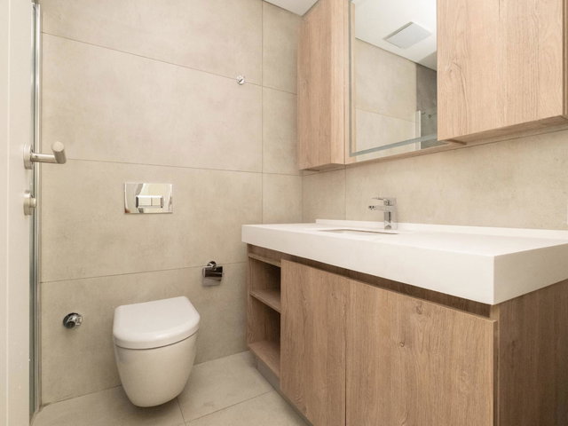 BATI YAKASINDA GÖL., DENİZ , ŞEHİR VE DOĞA MANZARALI 1+1 DAİRE