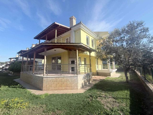 AYVALIK' TA HARİKA KİRALIK DENİZ MANZARALI DUBLEKS DAİRE