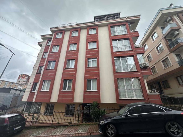 ÜMRANİYE ATAKENT METRO YAKINI 2+1 TEMİZ FERAH DAİRE