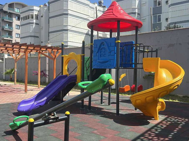 AVSALLAR'DA SITE İÇINDE EŞYALI 2+1 DAIRE