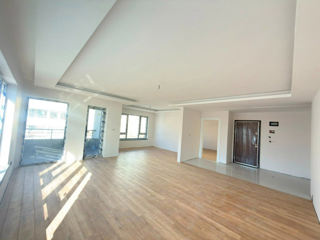 ÇANKAYA KÖROĞLU & KOZA CADDE KESIŞIMINDE 4+1 | 210 M² NET | KÖŞE KONUMLU SATILIK DAIRE