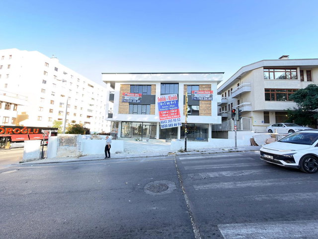 KÖROĞLU & KOZA CAD. KÖŞESINDE 300 M² NET 6+1 LÜKS SATILIK DUBLEKS DAIRE