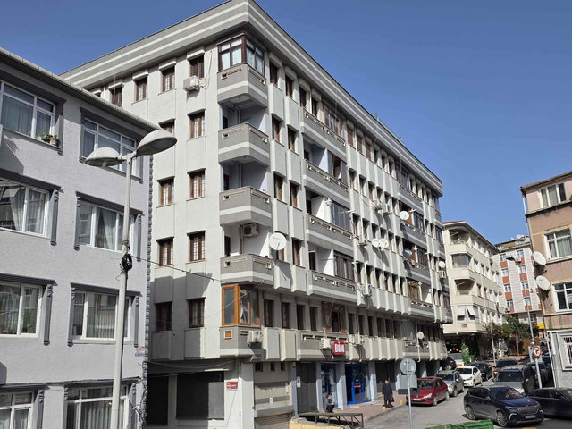 FATİH EMNİYET ARKASI KAPALI OTOPARKLI 5+2 DUBLEKS DAİRE