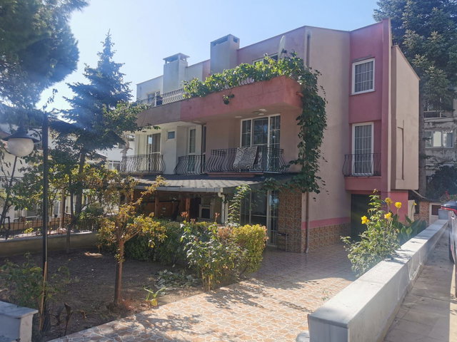 YENİCE MAHALLESİN DE DENİZ MANZARALI SATILIK MÜSTAKİL BİNA