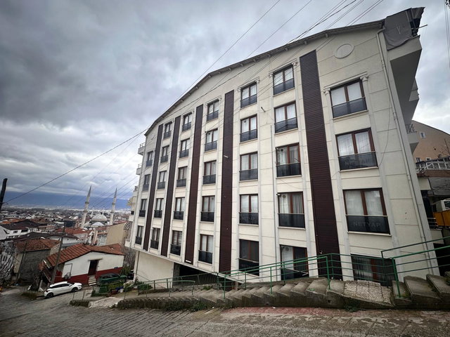 KOCAELI İZMIT 28 HAZIRAN MAHALLESI’NDE SATILIK 2+1 DAIRE