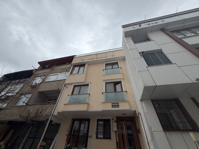 ATAŞEHIR ESATPAŞA KULLANIŞLI SATILIK 1+1 DAIRE