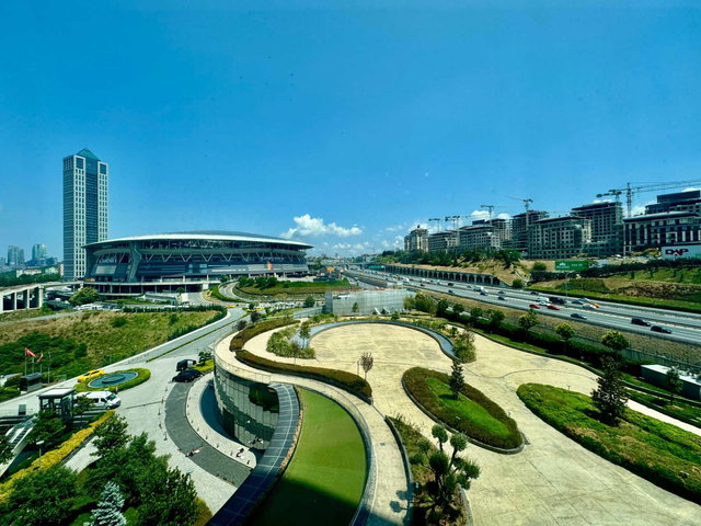 ECE EFE'DEN SKYLAND ISTANBULDA STADYUM MANZARALI EŞYALI 2+1 DAIRE