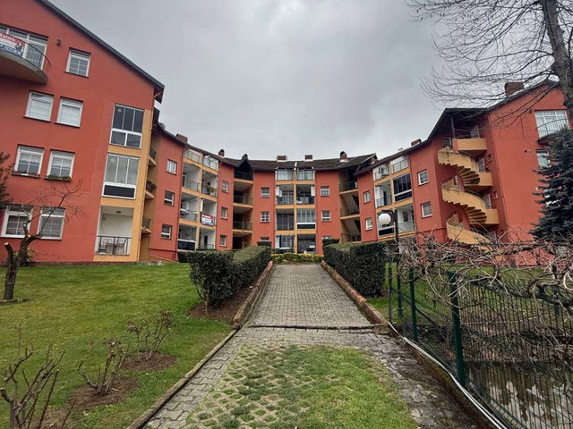 SAPANCADA SITE IÇERISINDE GÖL MANZARALI FIRSAT DAIRE !