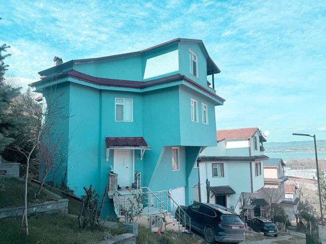 İLKNUR DOĞAN REMAX VİRA GAYRİMENKUL SATILIK VİLLA