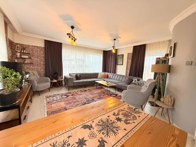 İLKNUR DOĞAN REMAX VİRA GAYRİMENKUL SATILIK VİLLA