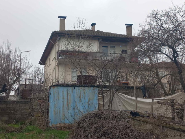 SAFRANBOLU MUSALLA MAH. 3 KATLI 7+3 SATILIK MÜSTAKİL EV