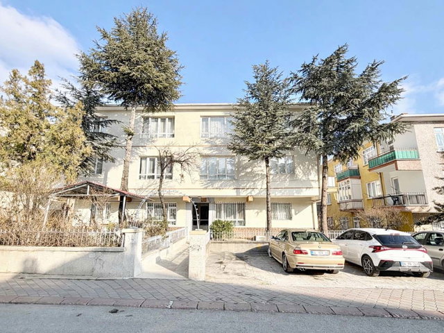 TEPEBAŞI MH. SANATORYUM CD. YAKINI SATILIK 3+1 BAKIMLI DAİRE