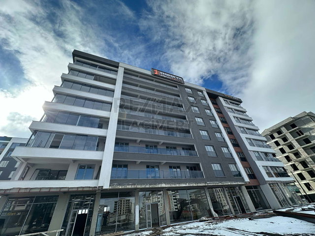 RE/MAX LACİVERT'TEN KOMBİNA'DA SATILIK 4+1 DAİRE