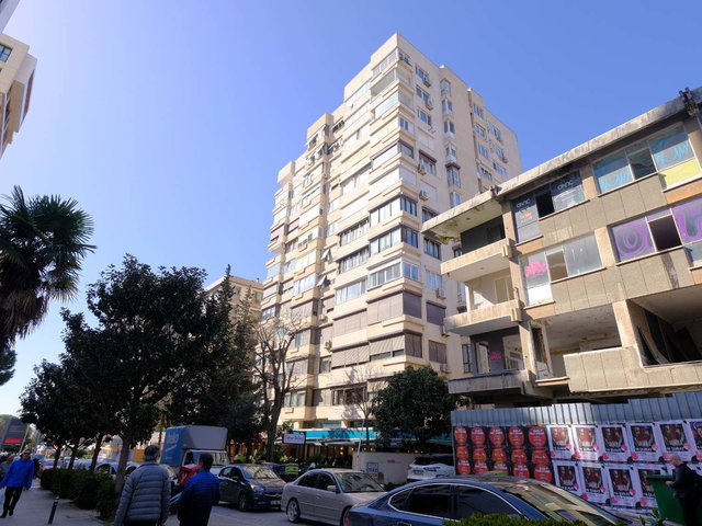 BAĞDAT CADDESİ İSKELE SOKAK DENİZ MANZARALI SATILIK DAİRE!!!!!
