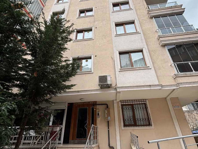 BEŞIKTAŞ DIKILITAŞ'TA BAHÇELI 1+1 HARIKA KONUMDA NADIR FIRSAT