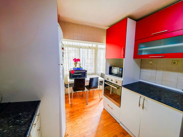 KONAK GÖZTEPE METRO VE AMERIKAN KOLEJI YAKINI SATILIK 2+1 DAIRE  -  ALPER GETE REMAX JOLLY
