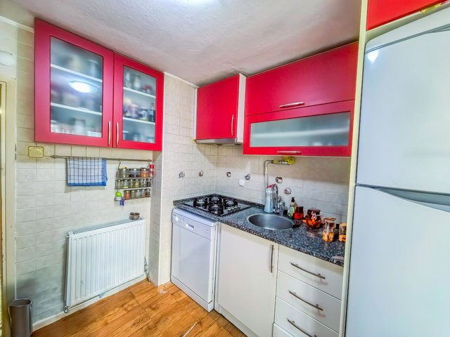 KONAK GÖZTEPE METRO VE AMERIKAN KOLEJI YAKINI SATILIK 2+1 DAIRE  -  ALPER GETE REMAX JOLLY