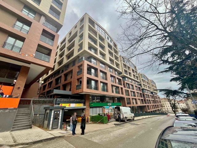ACIBADEM KONAKLARI' NDA KAPALI MUTFAKLI 2+1 SATILIK DAIRE'