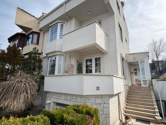 ÇAYYOLU ILKO SITESINDE MASRAFSIZ 4+2 SATILIK VILLA