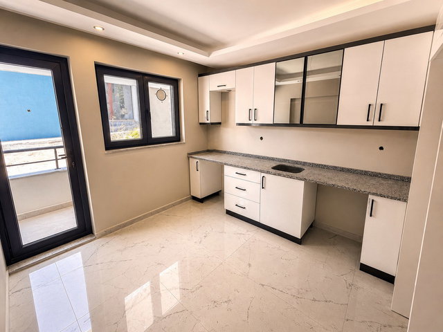 RE/MAX MİD'DEN KUVAYİ MİLLİYE MAHALLESİ'NDE SATILIK TRİPLEKS VİLLA - İÇİNİ SİZ TASARLA