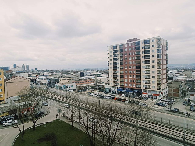REMAX ADVANTAGE'DEN METROYA YÜRÜME MESAFESİNDE SATILIK DAİRE