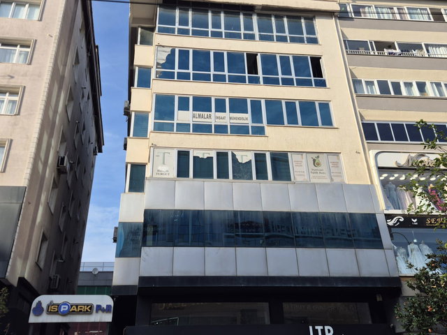 ALEMDAĞ CADDESINDE KIRALIK 3+1 KULLANIŞLI DAIRE YADA OFIS
