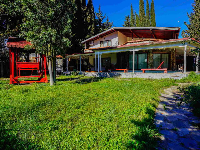 890 M2 ARSA İÇİNDE SATILIK 7+1 LÜKS VİLLA