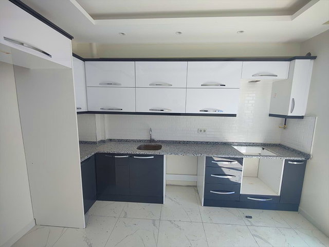 RE/MAX İNCİ'DEN KARESİ  ERTUĞRULGAZİ CAD. KİRALIK 3+1 SIFIR DAİRE