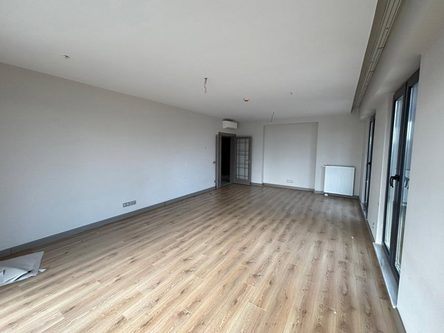 BAŞKENT EMLAK KONUTLARI'NDA, VADİ MANZARALI, 4+1 SATILIK DAİRE